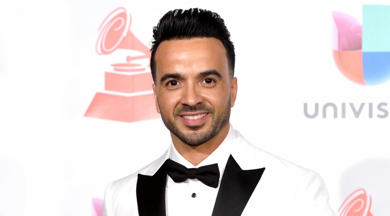 luis_fonsi_hero_875111700