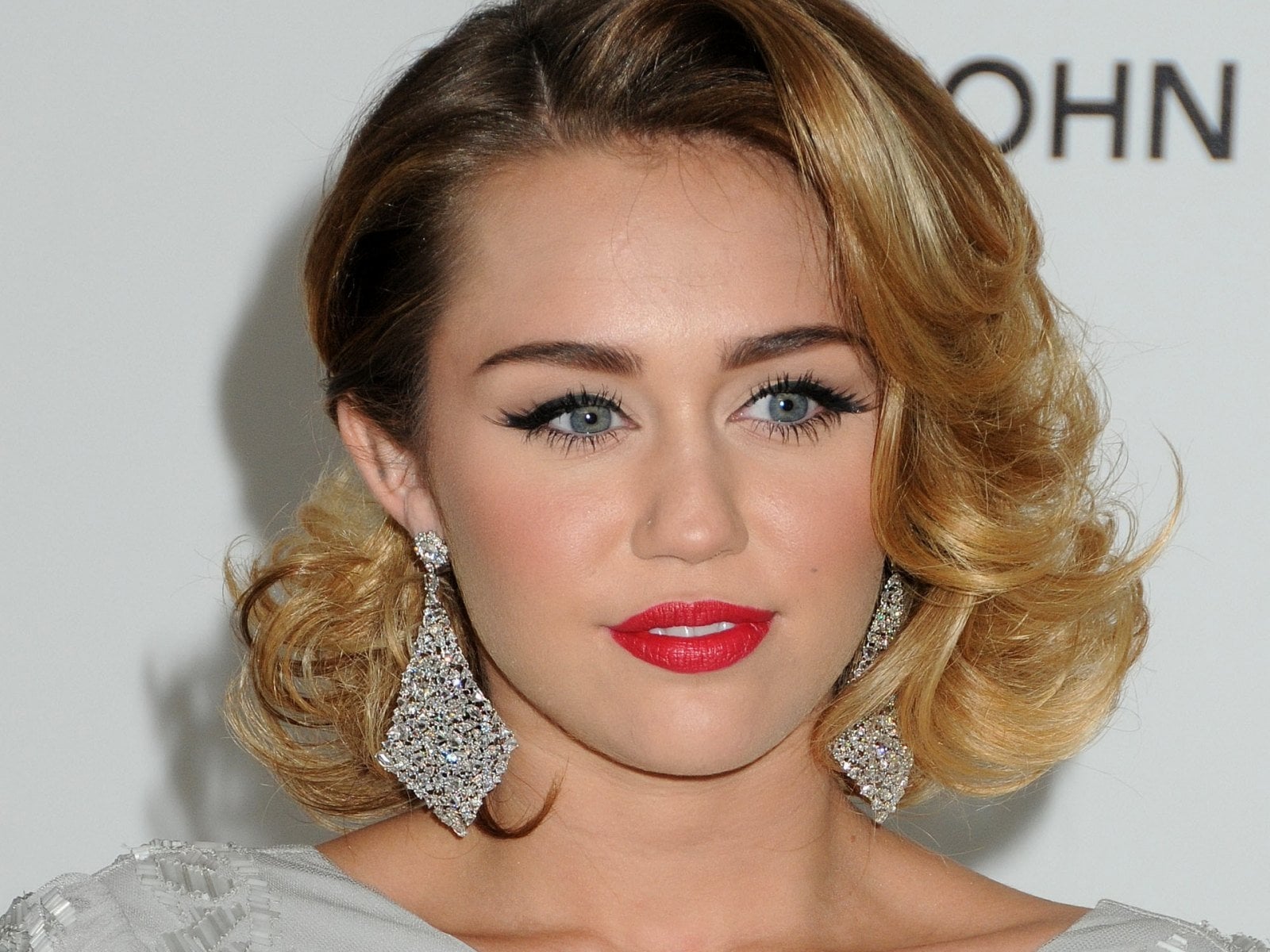 elegante-miley-cyrus