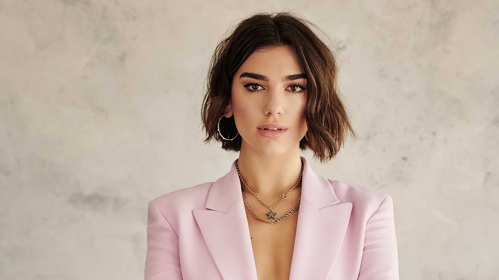 dua-lipa-cabello-corto-4637
