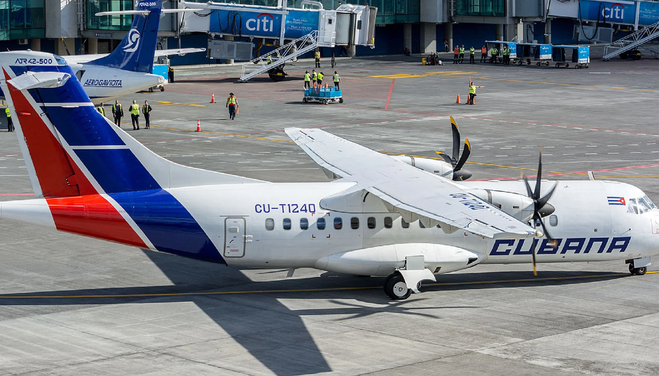 07-01-La-aerolínea-cubana-buscará-limpiar-su-imagen-después-del-desastrozo-accidente-de-mayo-del-2018-JET-PHOTOS-1