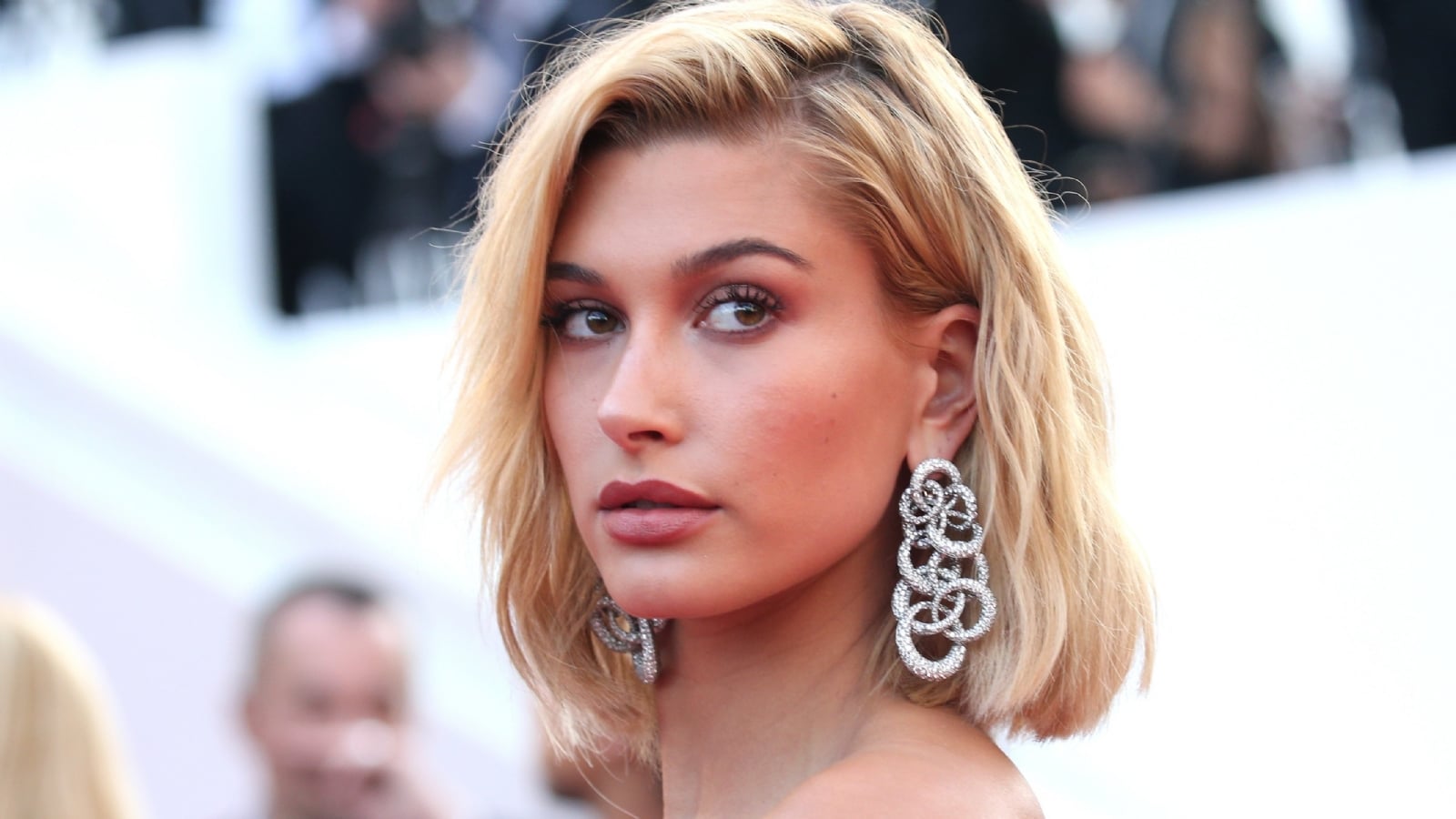 hailey-baldwin-cannes-getty-2