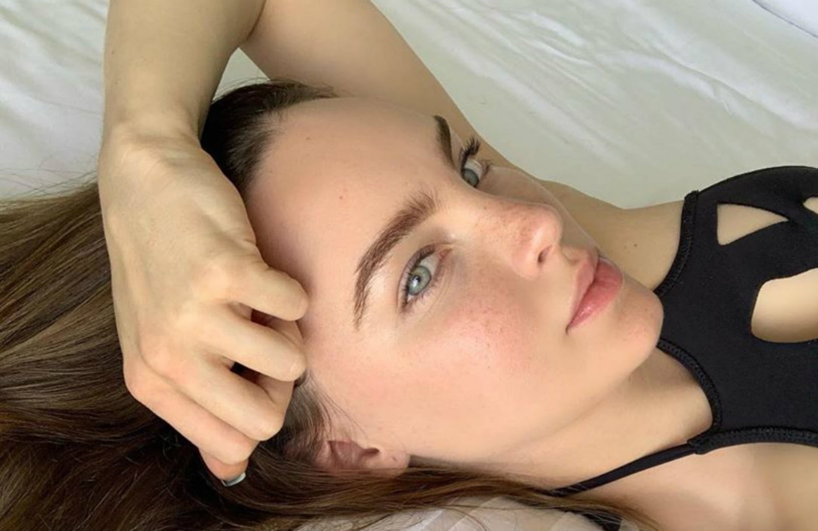 Belinda - acostada