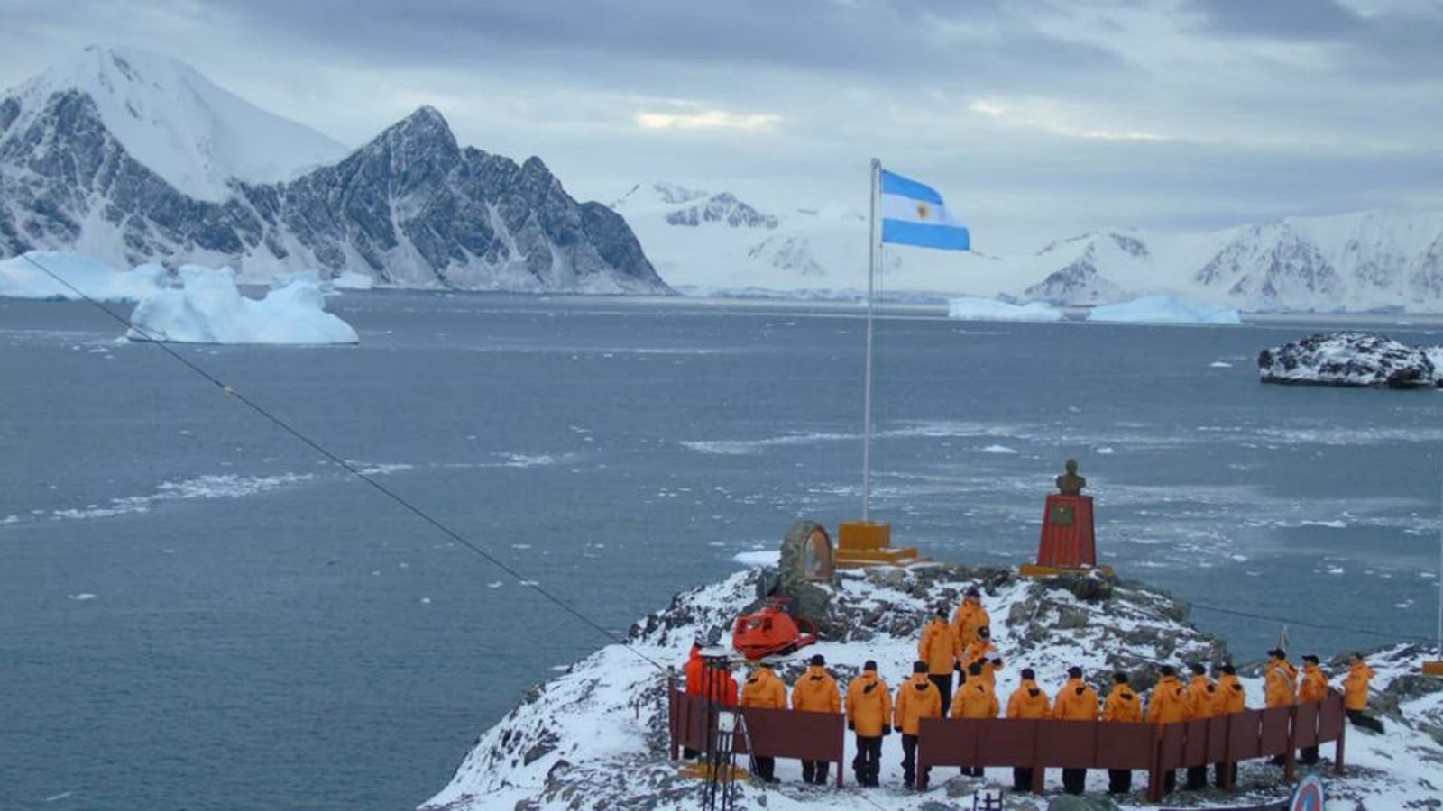 Homenaje-a-Malvinas-en-la-Antartida-5