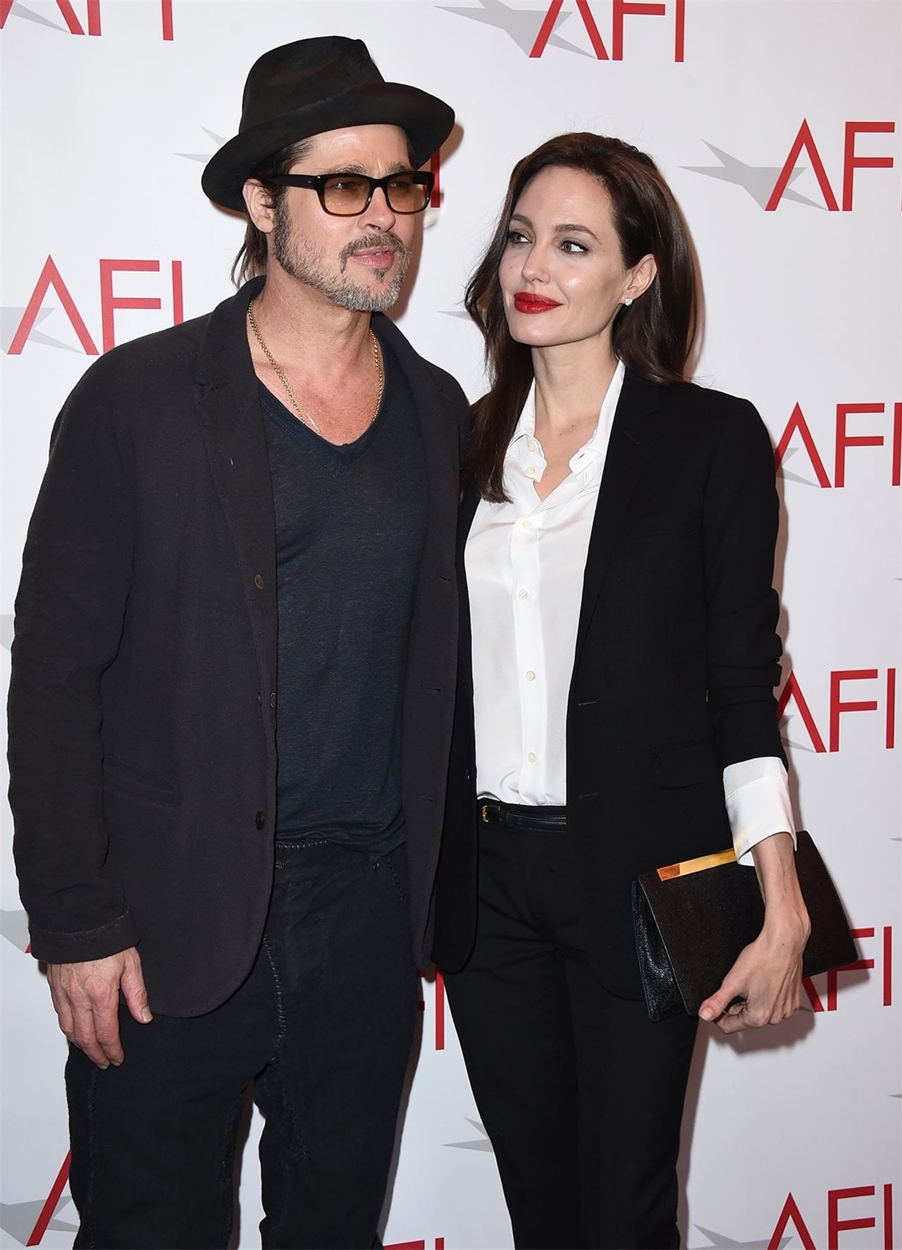brad-pitt-y-angelina-jolie-superar-a-tu-ex_ca8ffdad_1280x1773