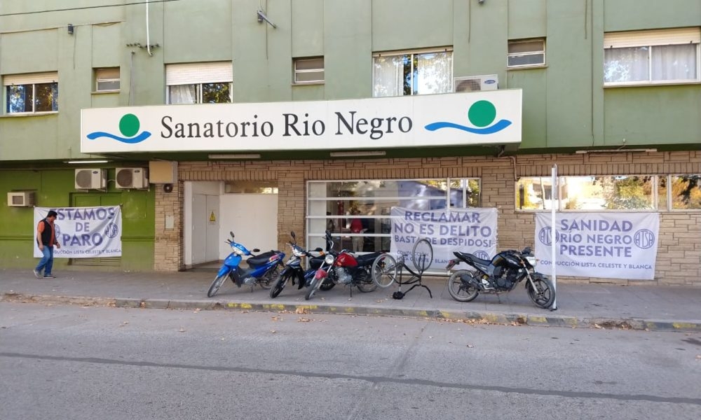 SANATORIO-RIO-NEGRO-PROTESTAS-ATSA-1000x600
