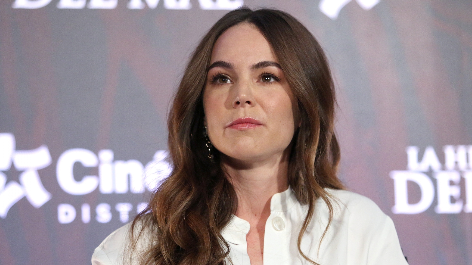 camila_sodi_en_la_conferencia_de_prensa_de_la_pelicula_la_herencia_del_mal_