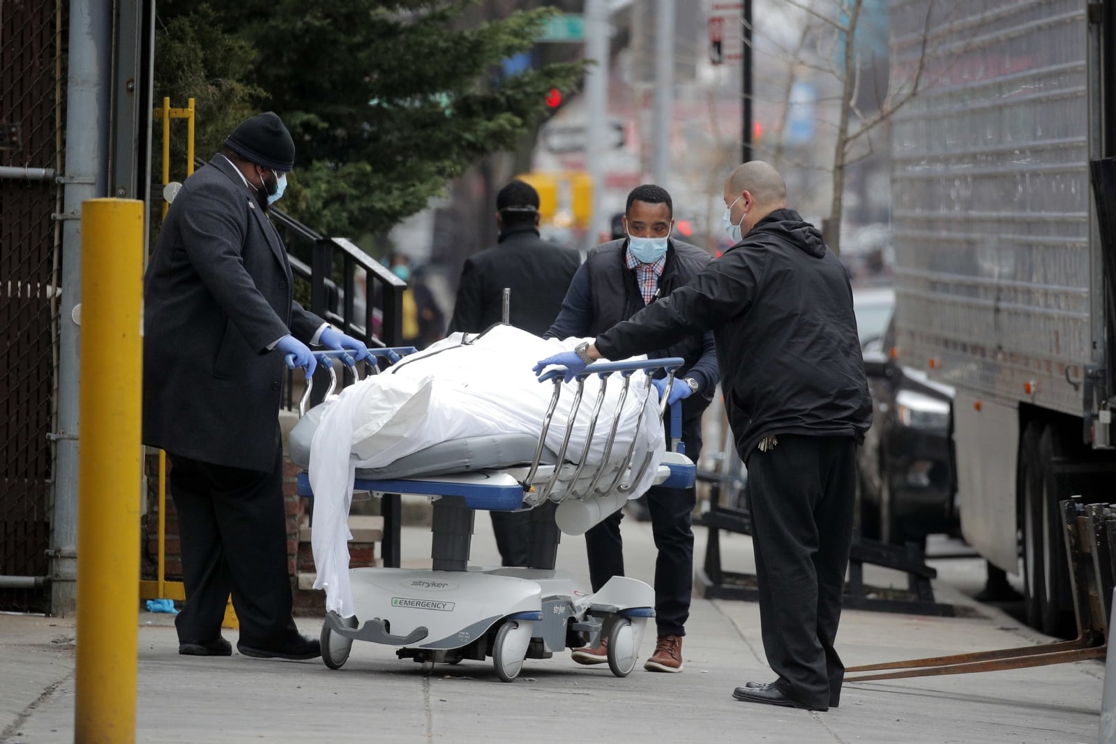106471883-15858343722022020-04-02t011405z_2_lynxmpeg3053o_rtroptp_4_health-coronavirus-usa-new-york