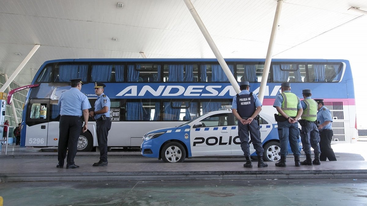 0004571565