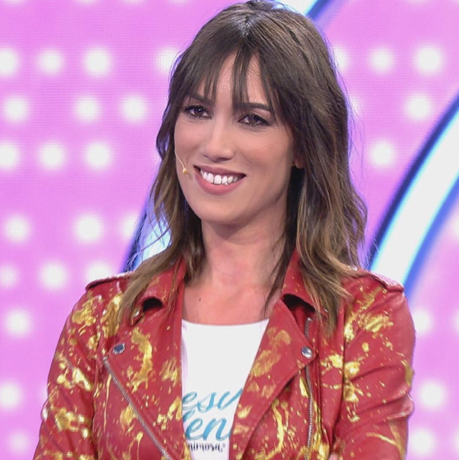 Patricia Pardo - campera roja