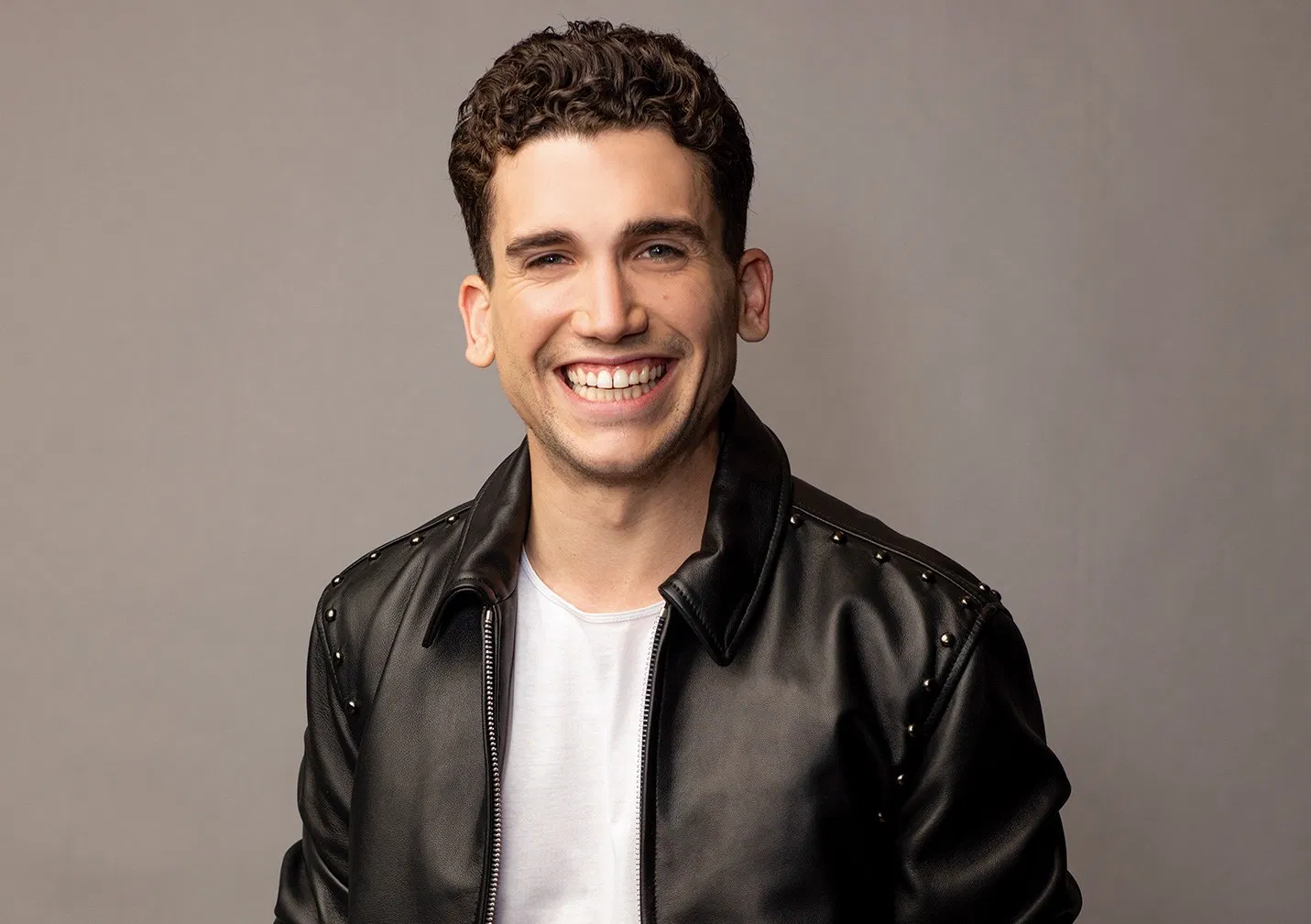 Jaime Lorente - sonrisota
