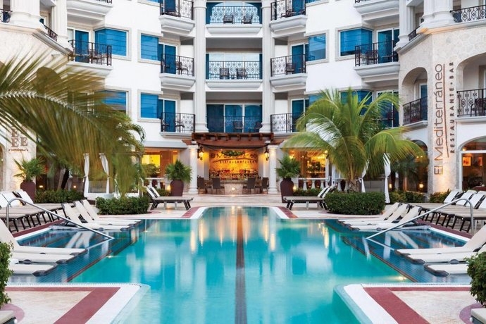 El-Hilton-Playa-del-Carmen-playa