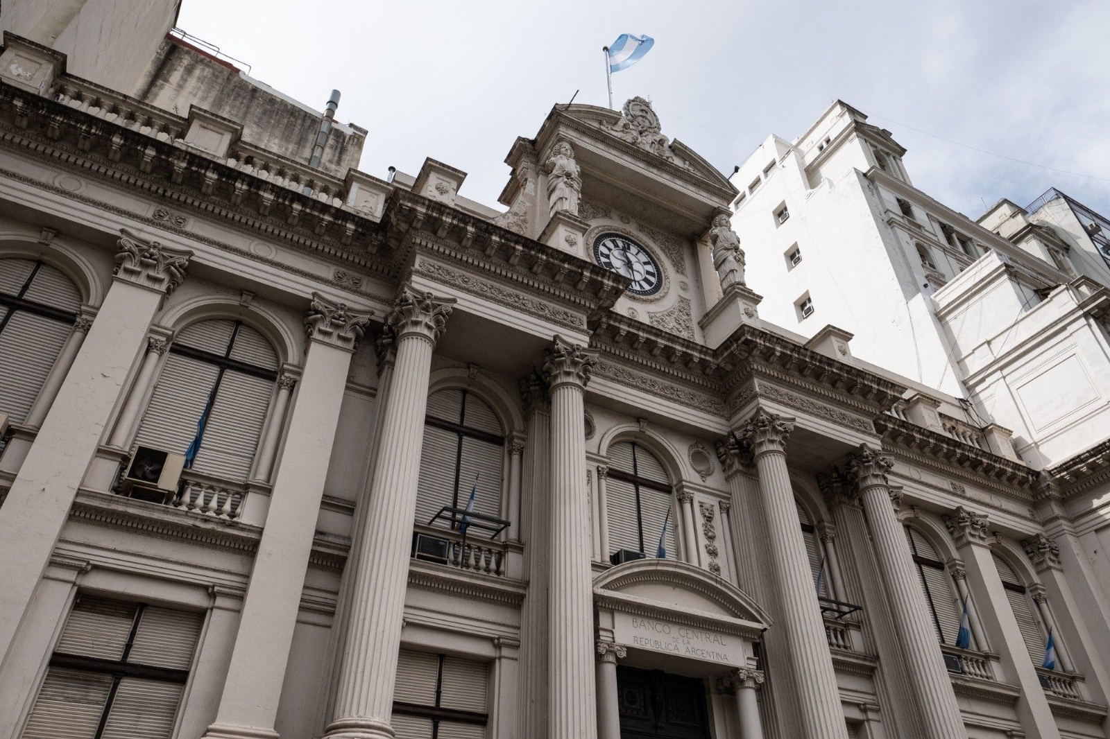 BC-banco-central-argentino-eleva-piso-de-tasa-a-78-ante-inflacion-Qd