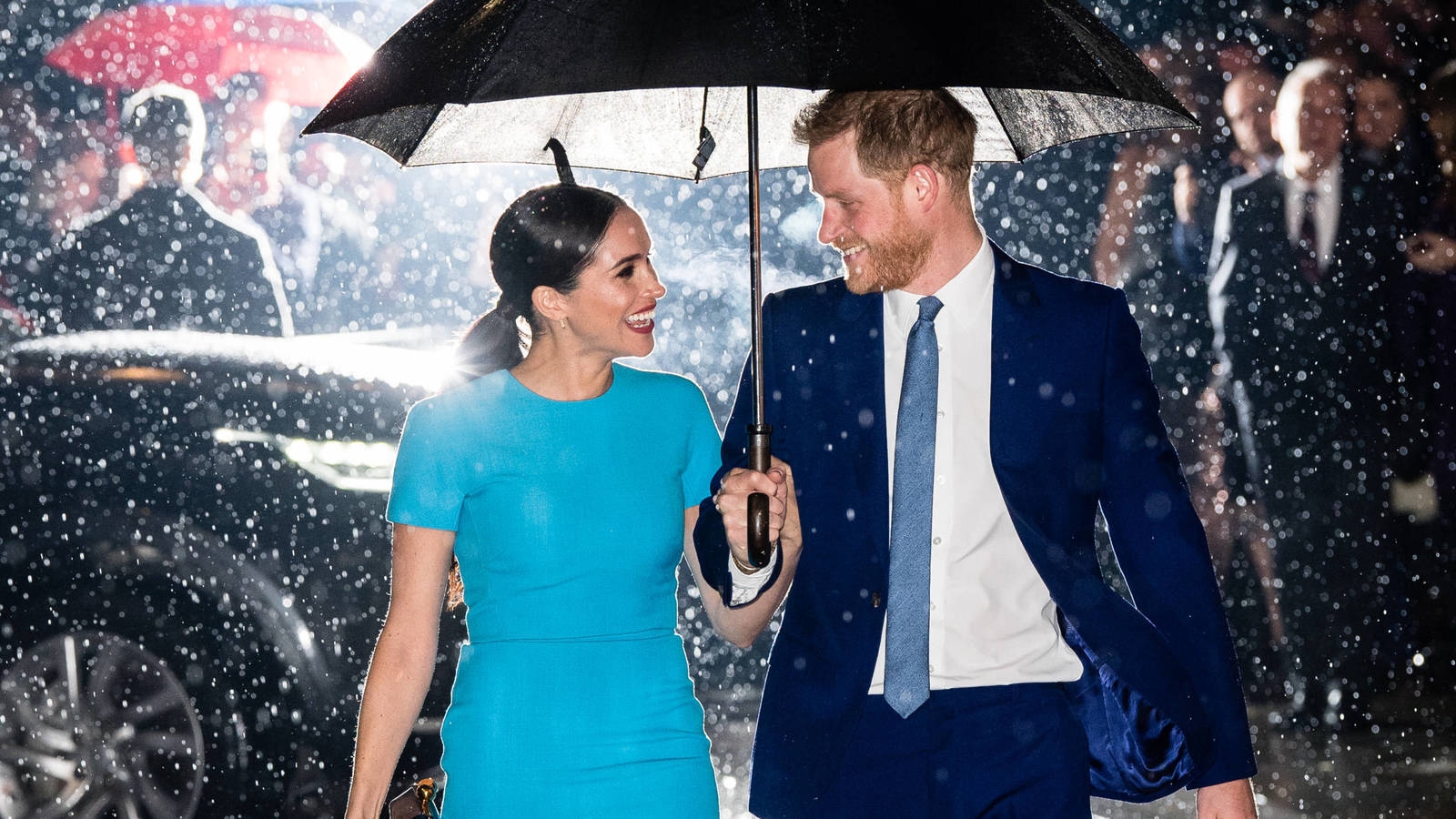 100-000-por-la-primera-foto-de-meghan-markle-y-harry-en-la-no-mucho-mas