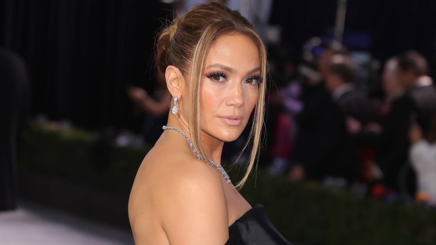 890563jlo-2jpg