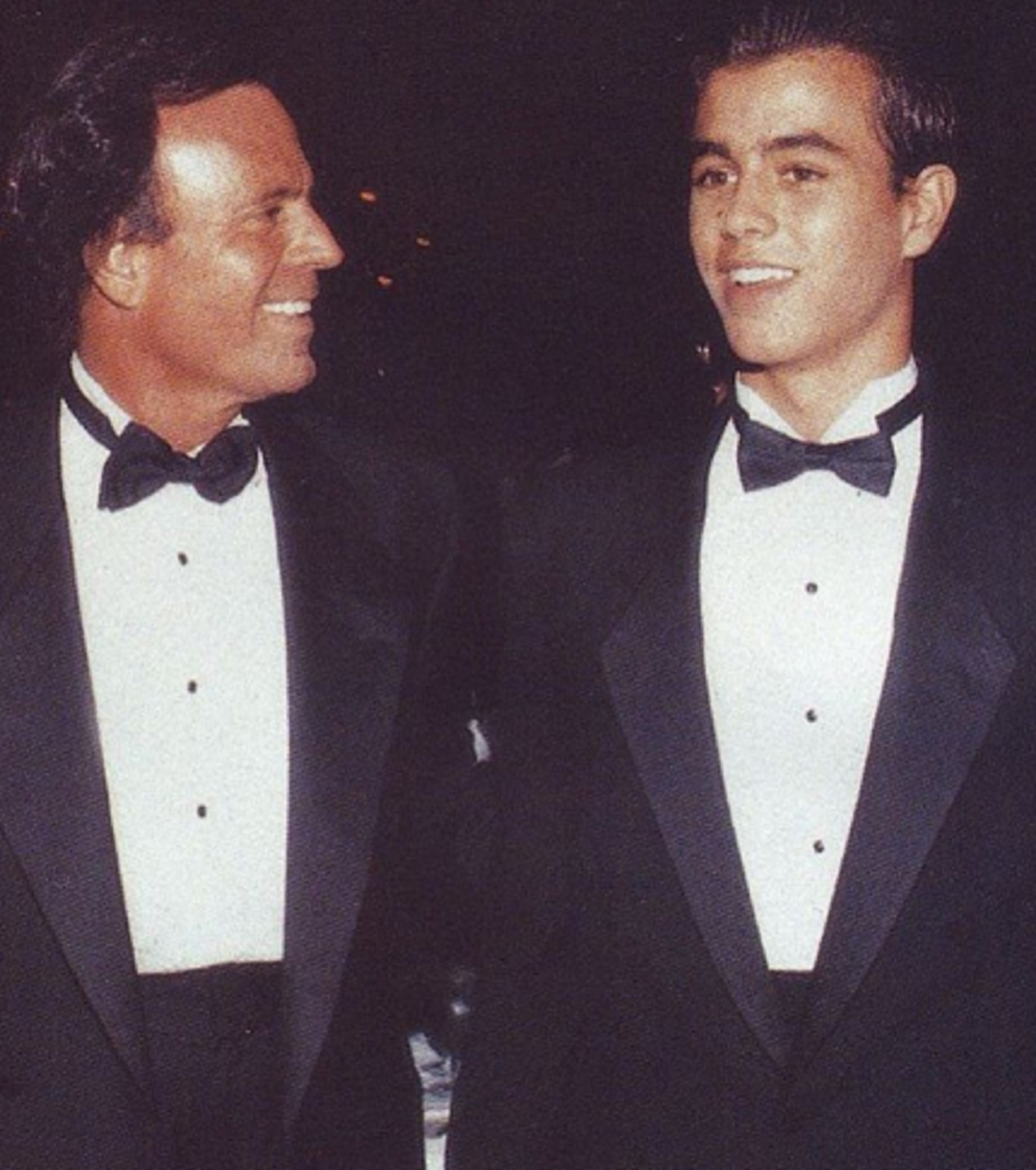 Julio Iglesias y su hijo Enrique