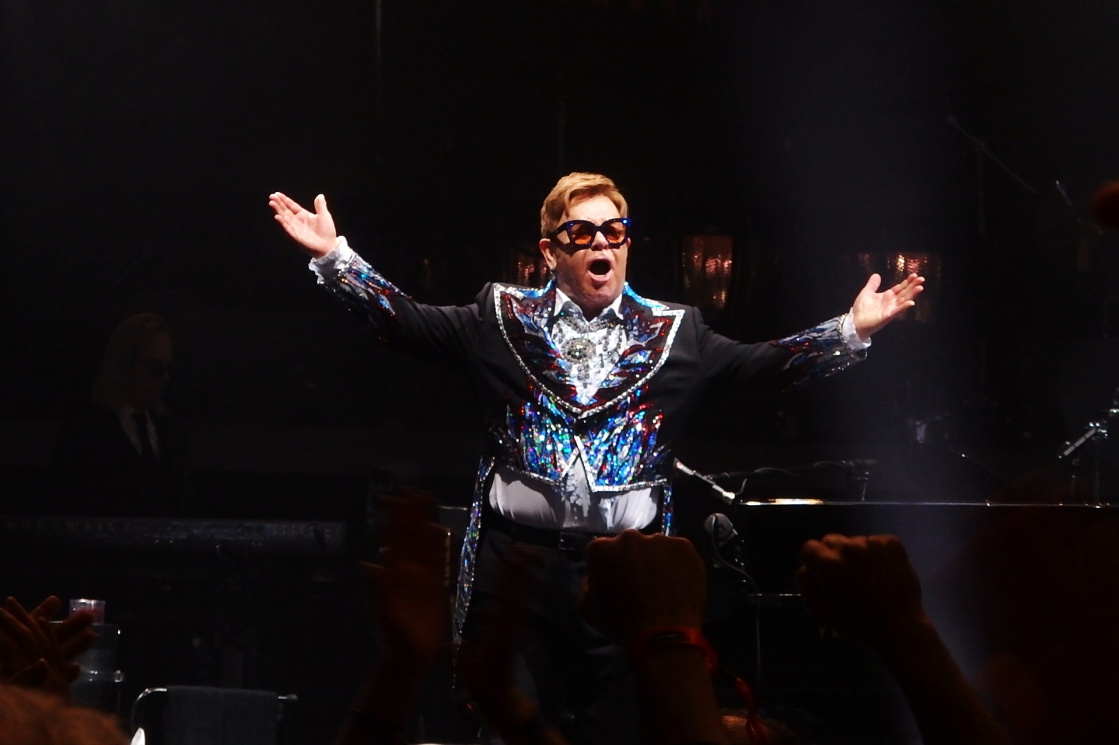 www.minutoneuquen.com elton john3