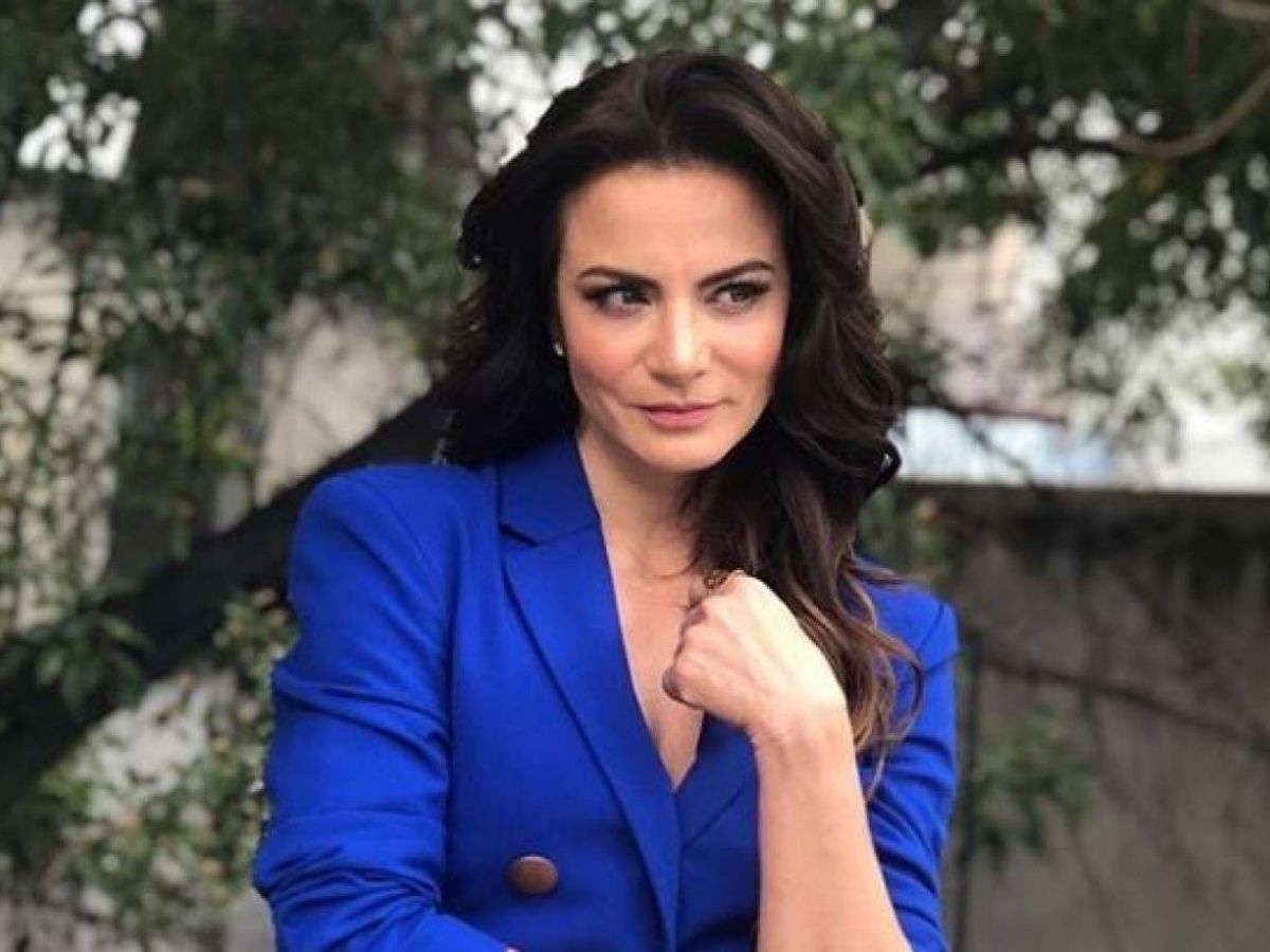 silvia portada
