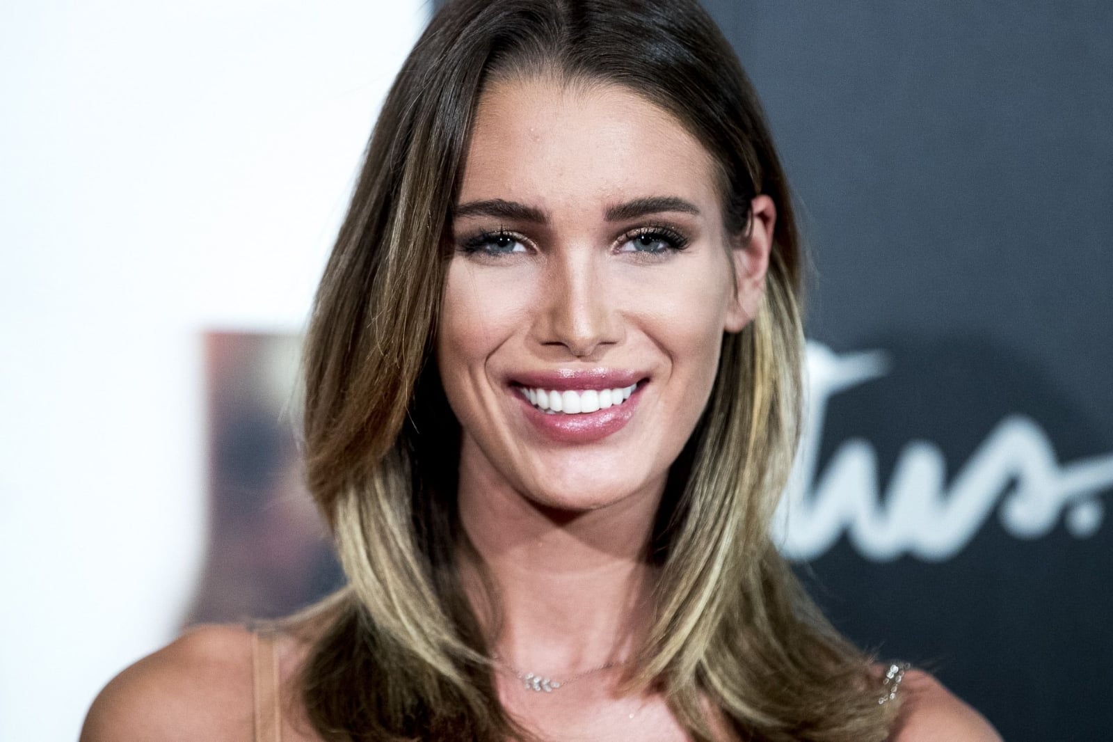 Marta López Álamo - sonrisa