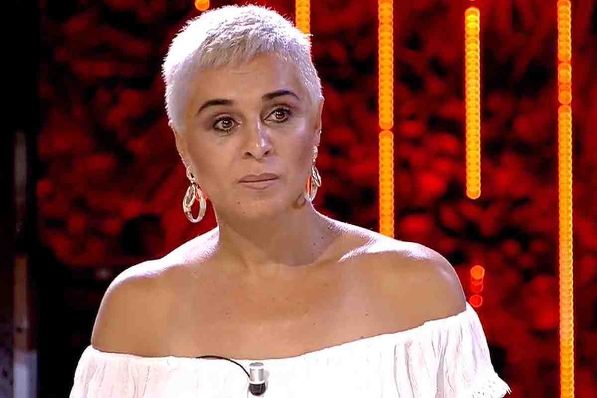 ana-maria-aldon-se-sienta-en-sabado-deluxe-5ee496ac013c1