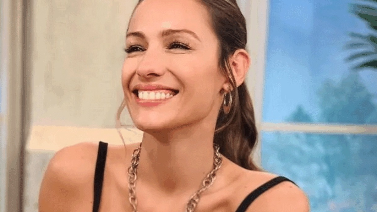 pampita_crop1586460254906.gif_554688468