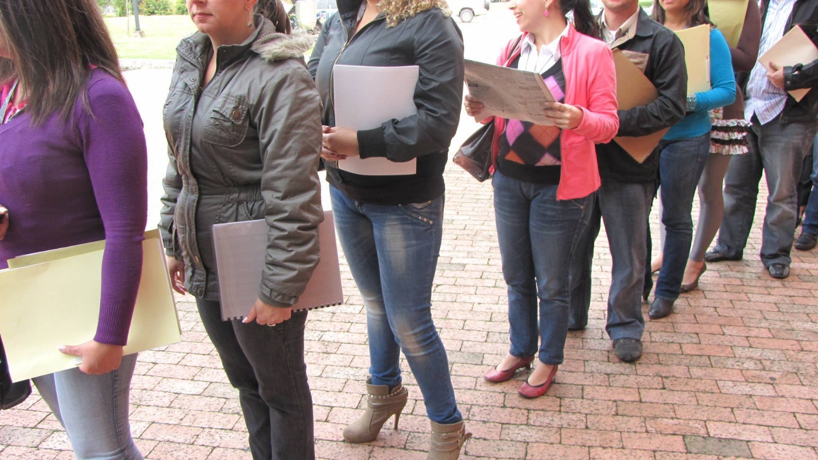 fila-para-empleo