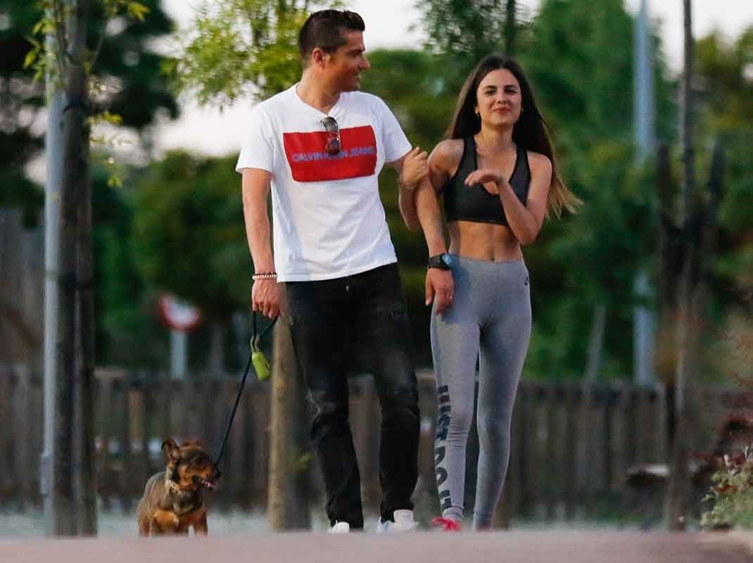 www.minutoneuquen Alfonso Merlos y Alexia Rivas