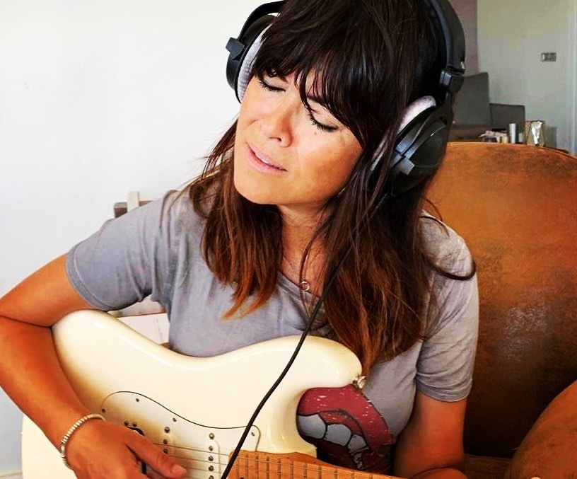 Vanesa Martin y su guitarra