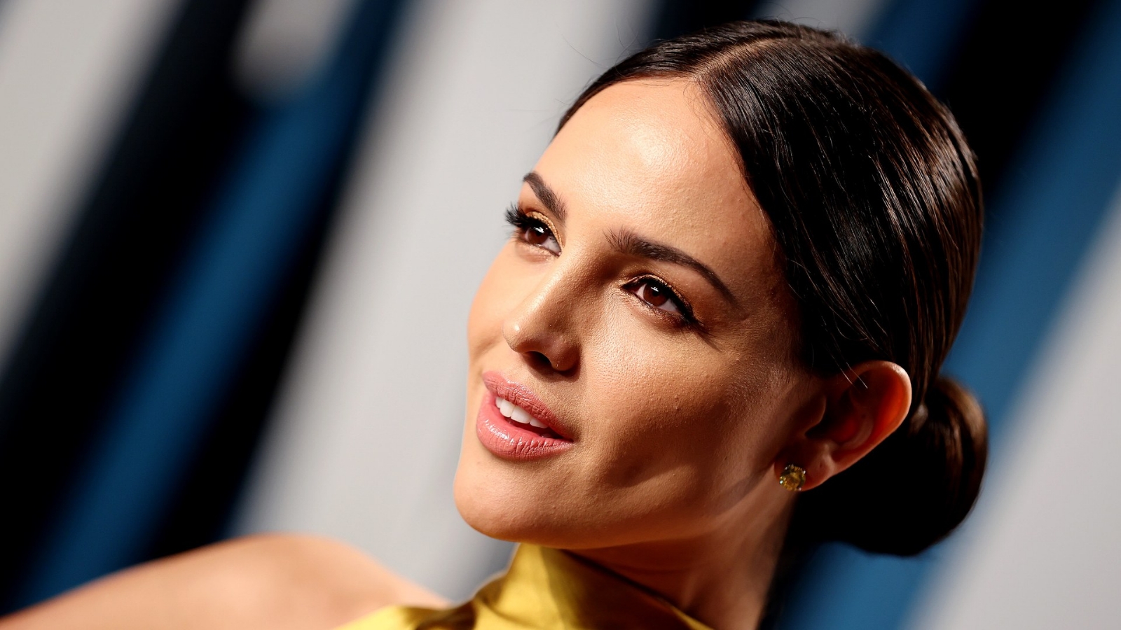 oscar_2020_eiza_gonzalez_es_la_mejor_vestida_del_after_party_de_vanity_fair