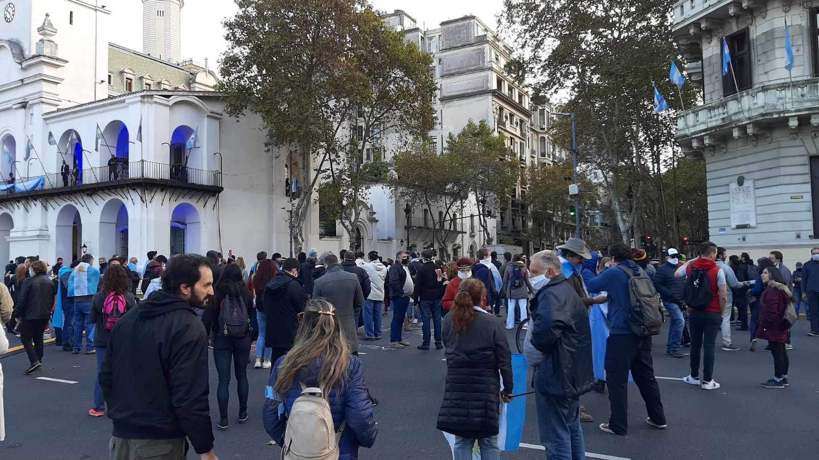 militancia-anti-cuarentena-plaza-mayo
