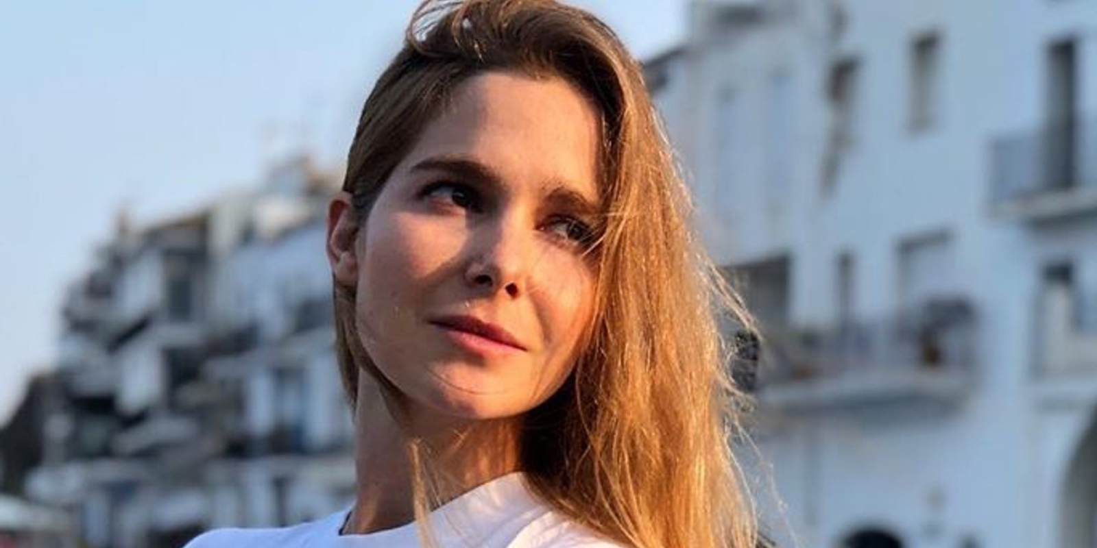 Natalia Sánchez - de perfil