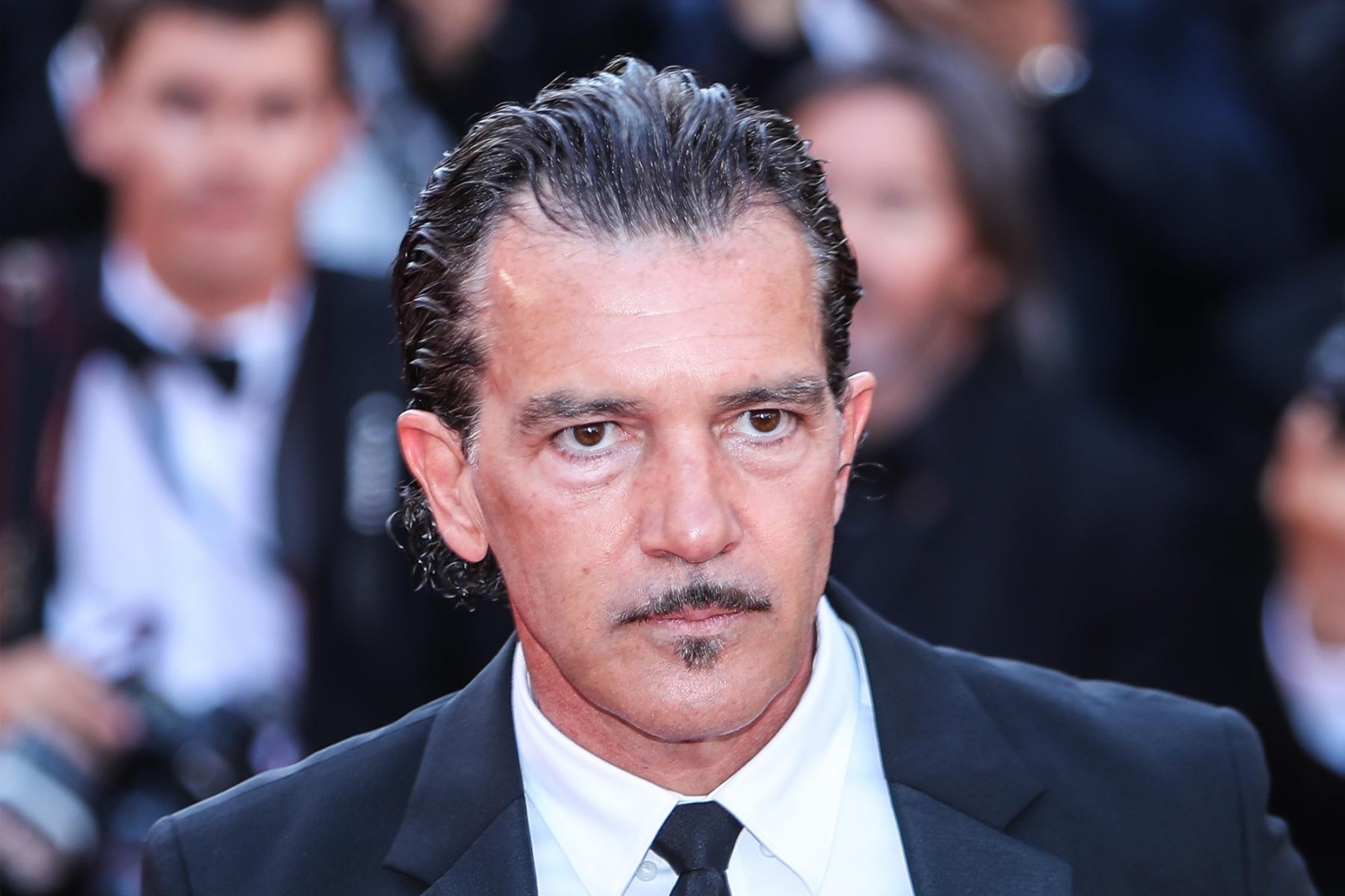 www.minutonequen.com ANTONIO BANDERAS