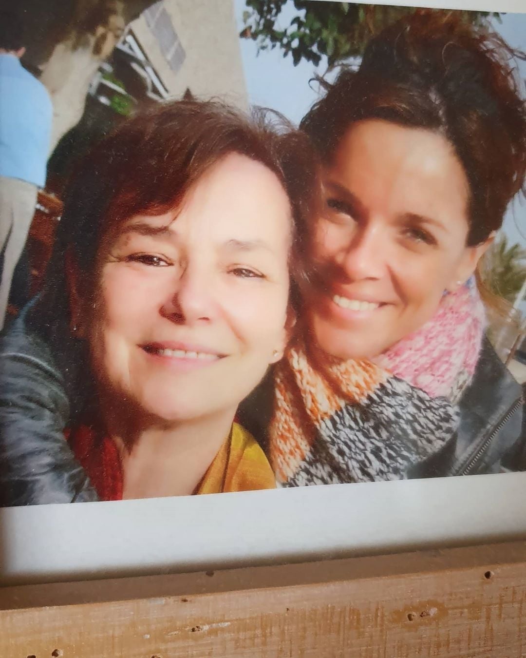 Carme Chaparro con su madre