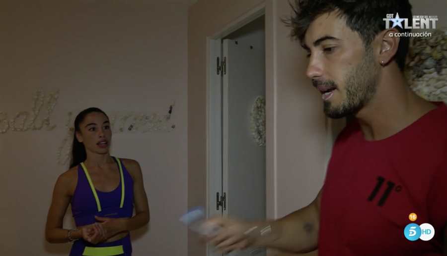 Iván y Macarena charlando bis