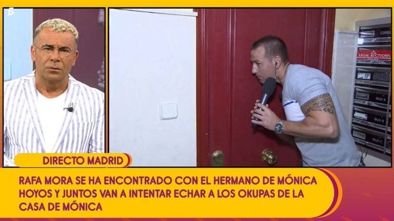 Rafa Mora entrevistando