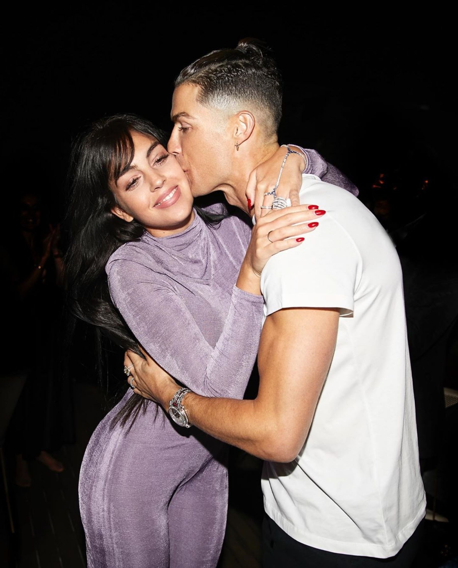 Georgina Rodríguez y Cristiano - beso