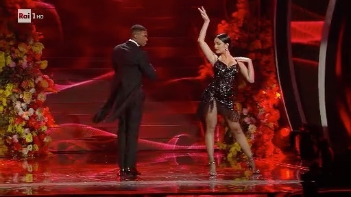 Georgina bailando tango