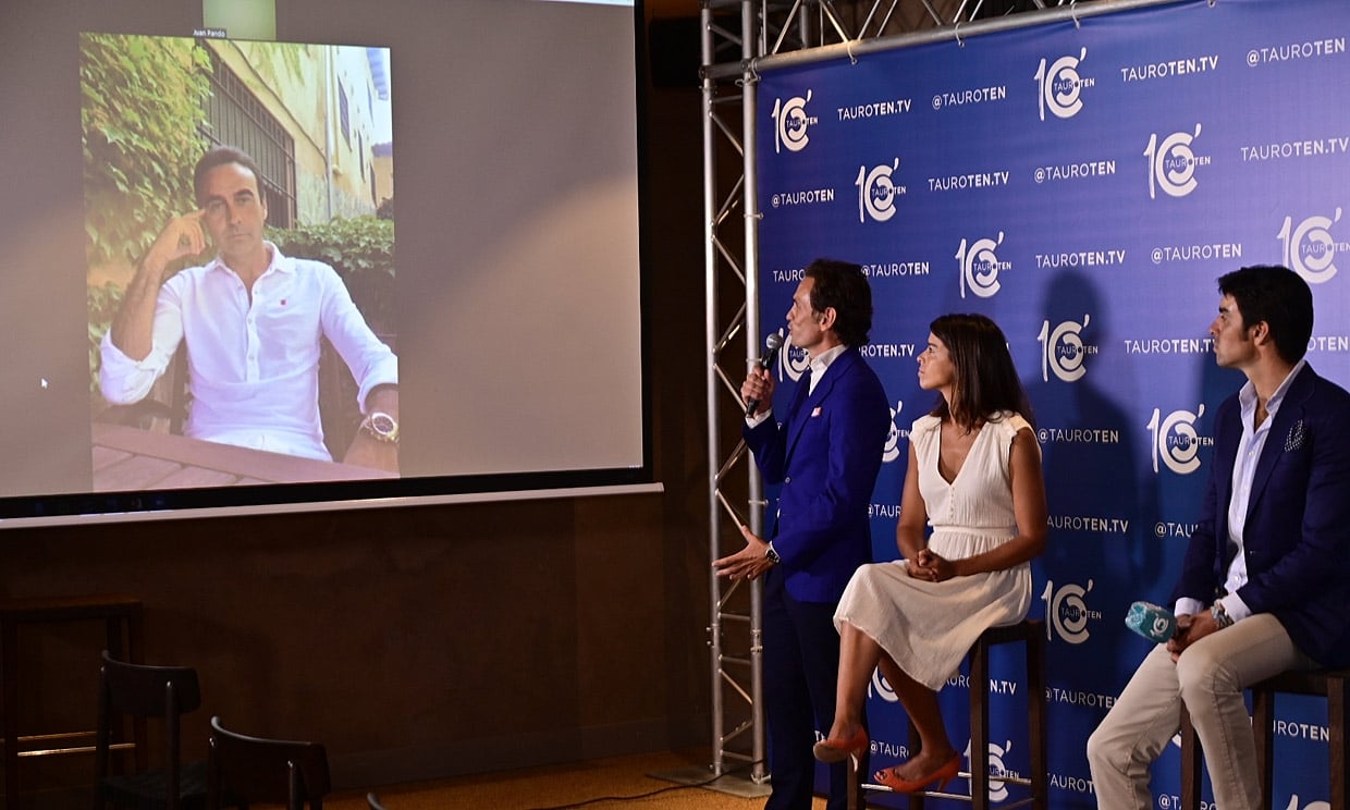Evento y videollamada para Enrique Ponce