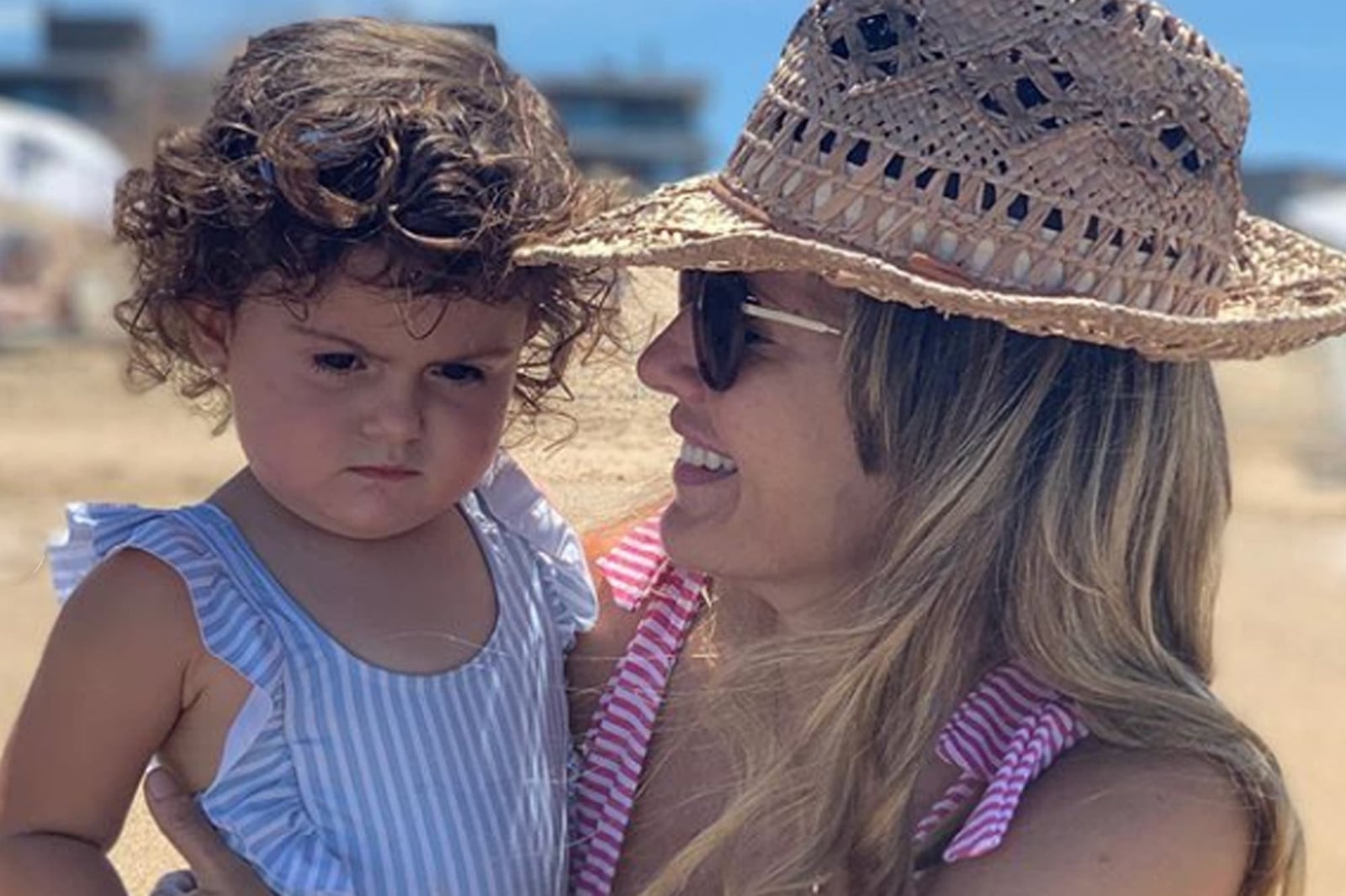 ISABEL MACEDO Y BELITA