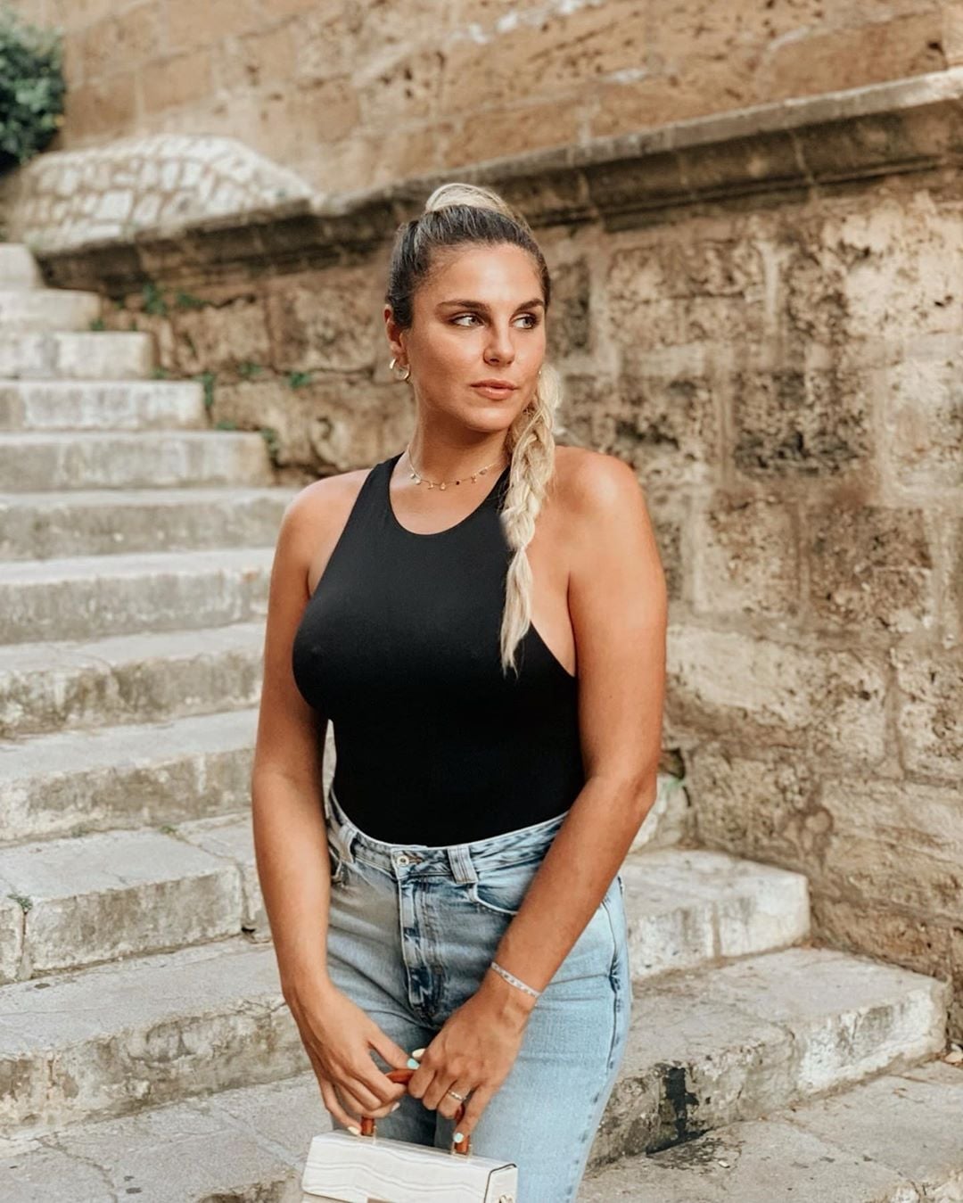 Ivana Icardi - blusa negra