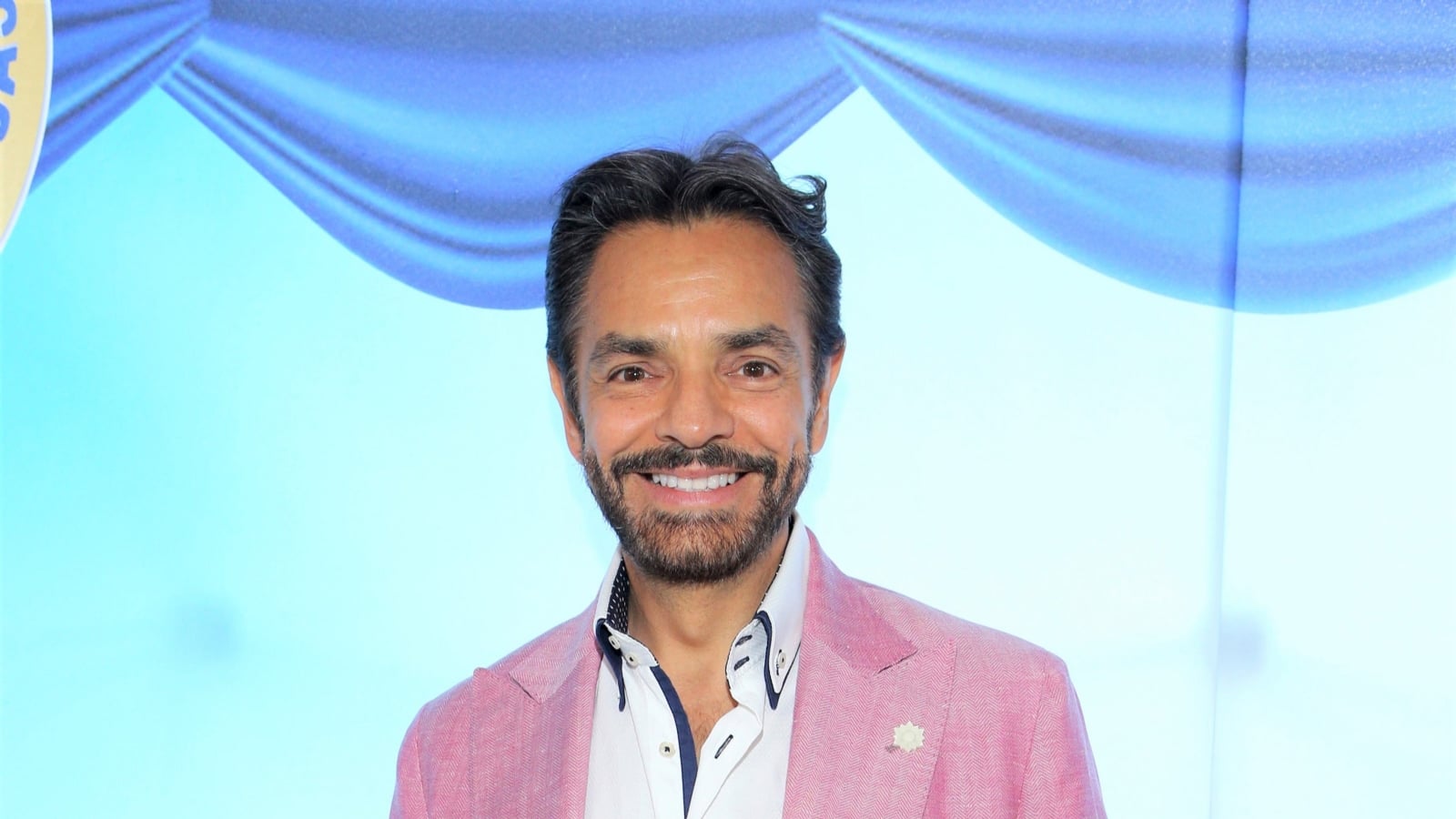 8ef09f00-fc2b-4439-8b5a-d6aea52e7ef6-Eugenio_Derbez_esta_muy_orgulloso_del_trabajo_que_hace_en_Estados_Unidos._La_Voz.