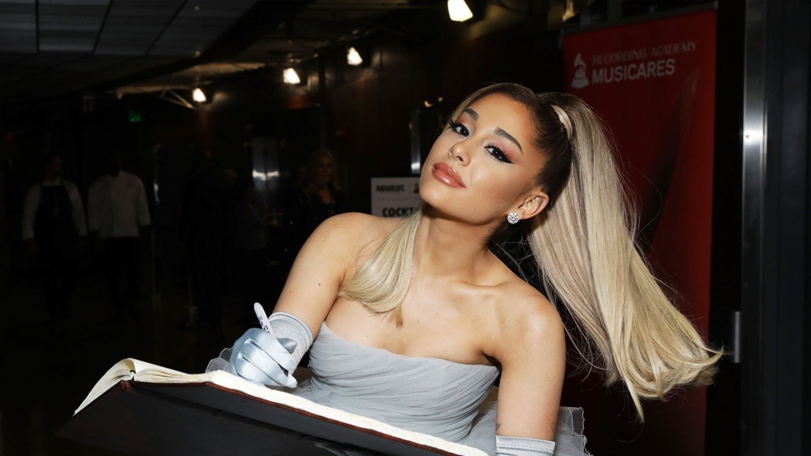 www.minutoneuquen.com ariana grandep