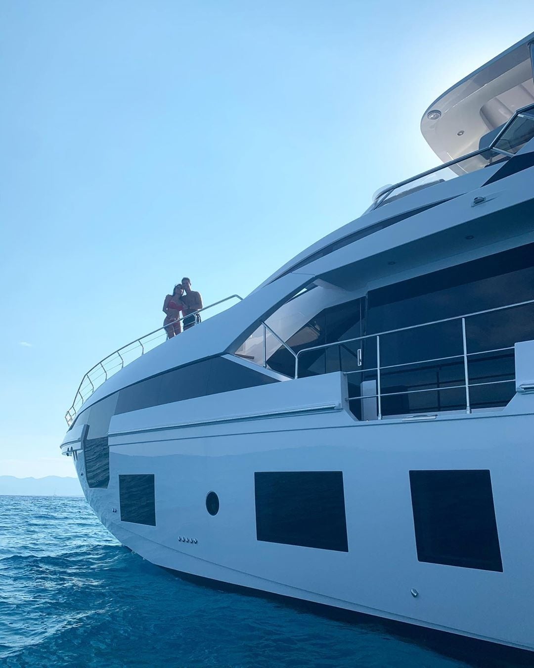 Georgina en su yate 04