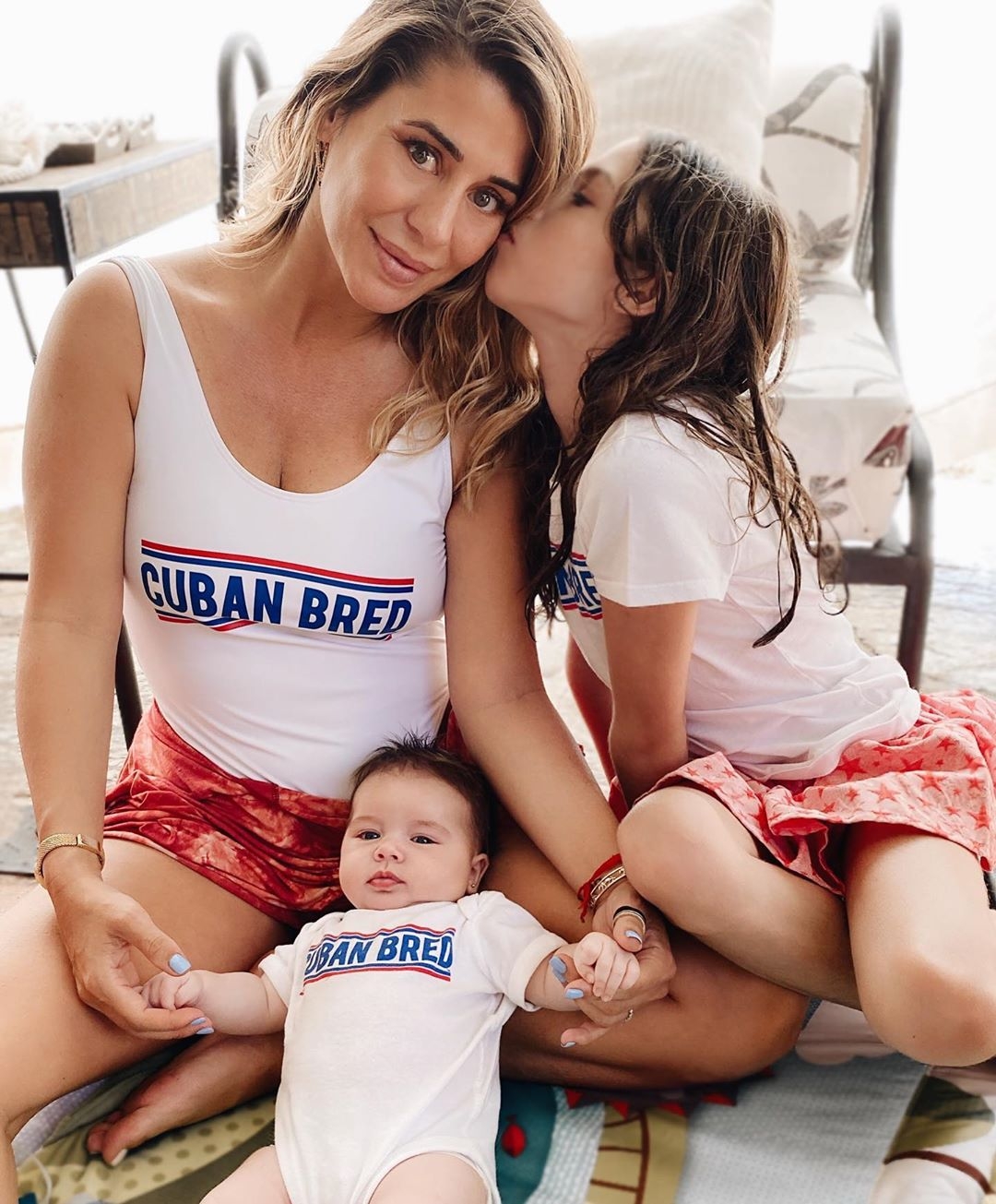 Elena Tablada y sus hijas 03