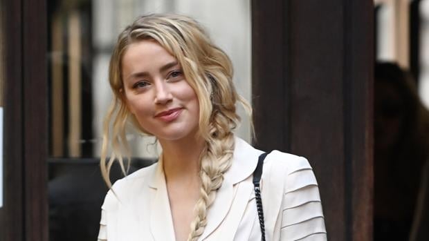 amber-heard-kjLI--620x349@abc