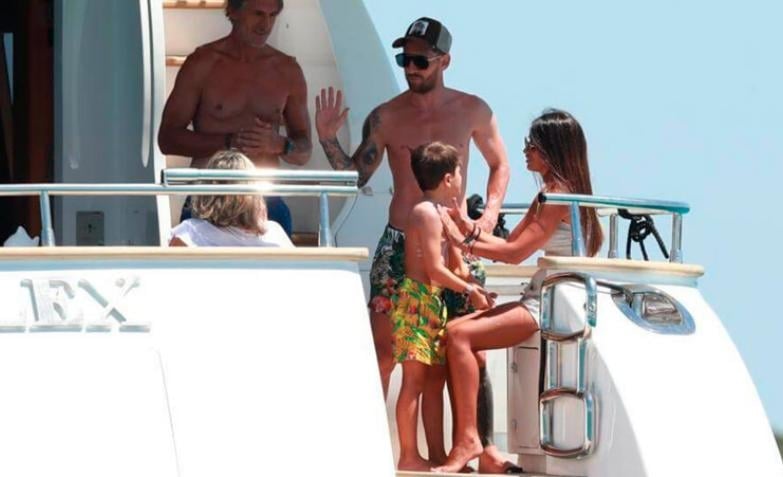 Lionel-Messi-Antonela-Roccuzzo-Vacaciones-Ibiza (3)