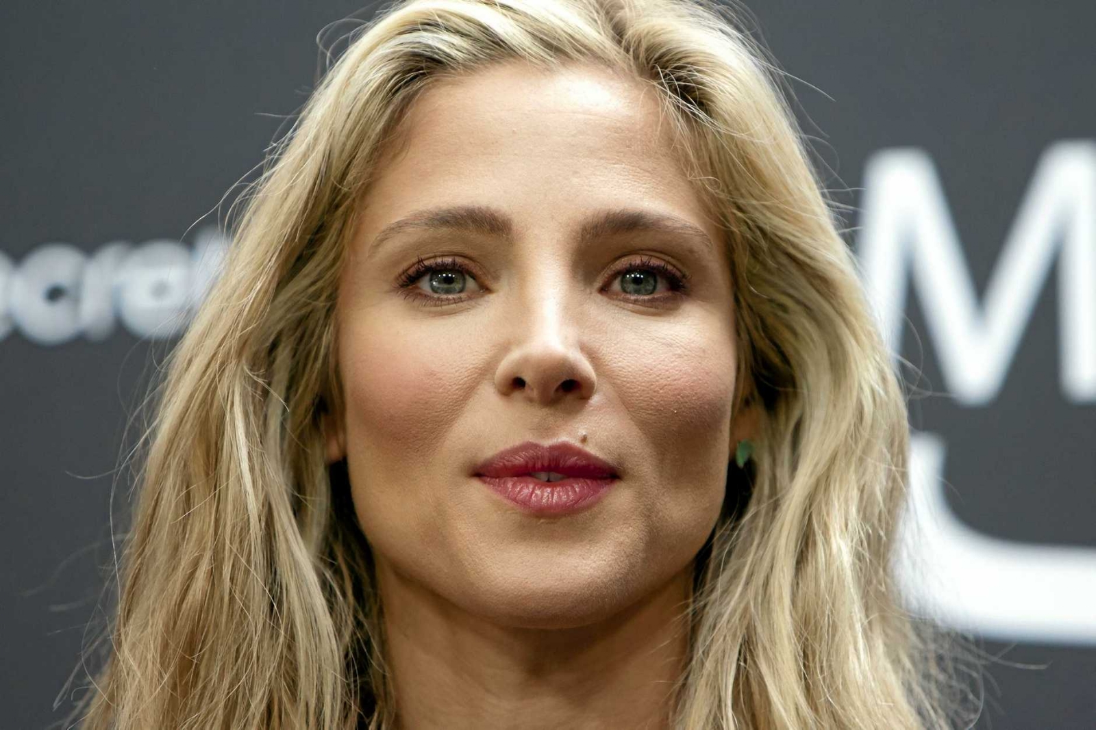 Elsa Pataky - gesto