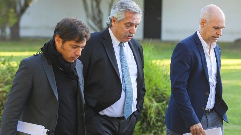 los tres