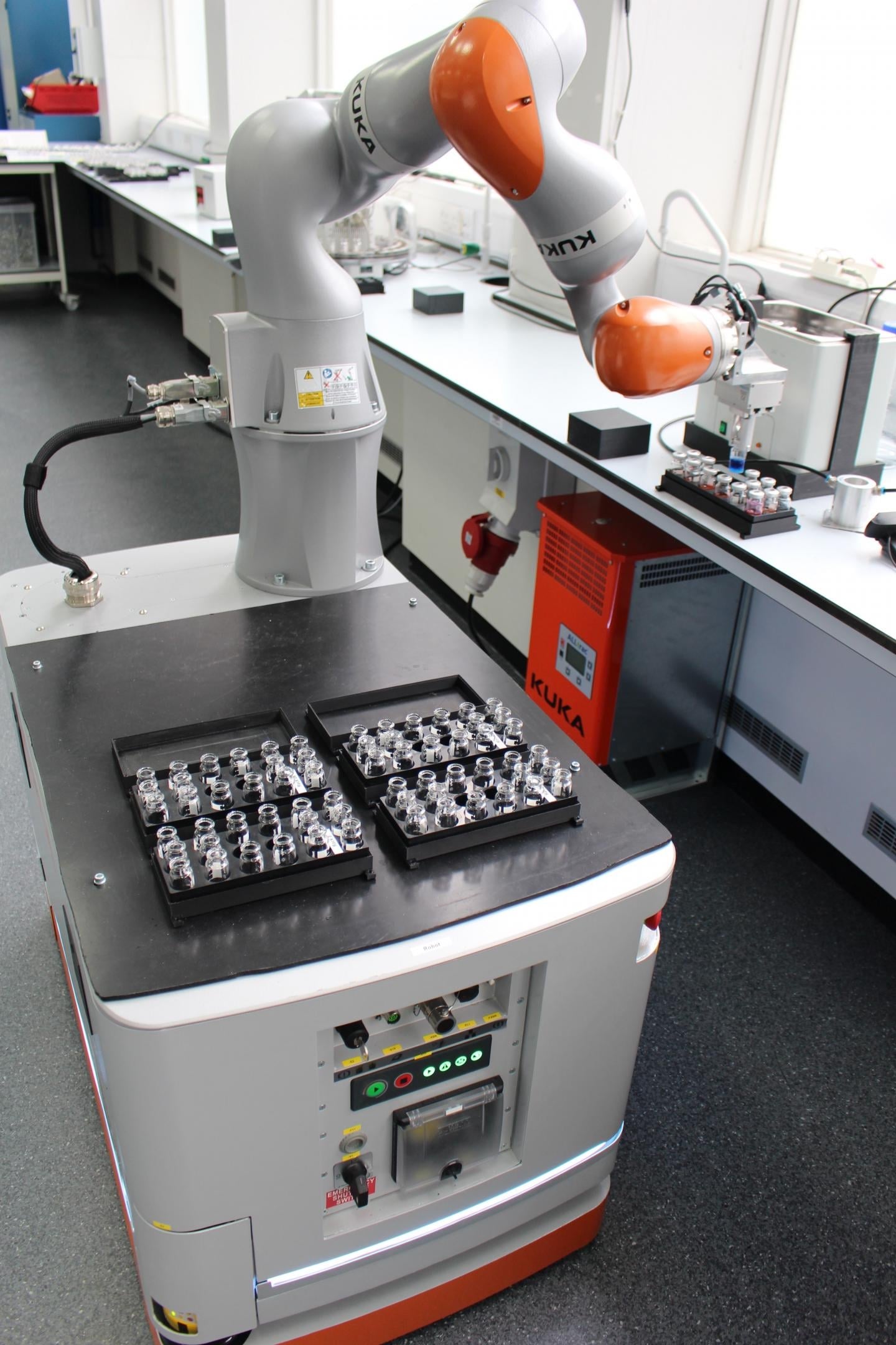 july8-2020-liverpool-robot-scientist