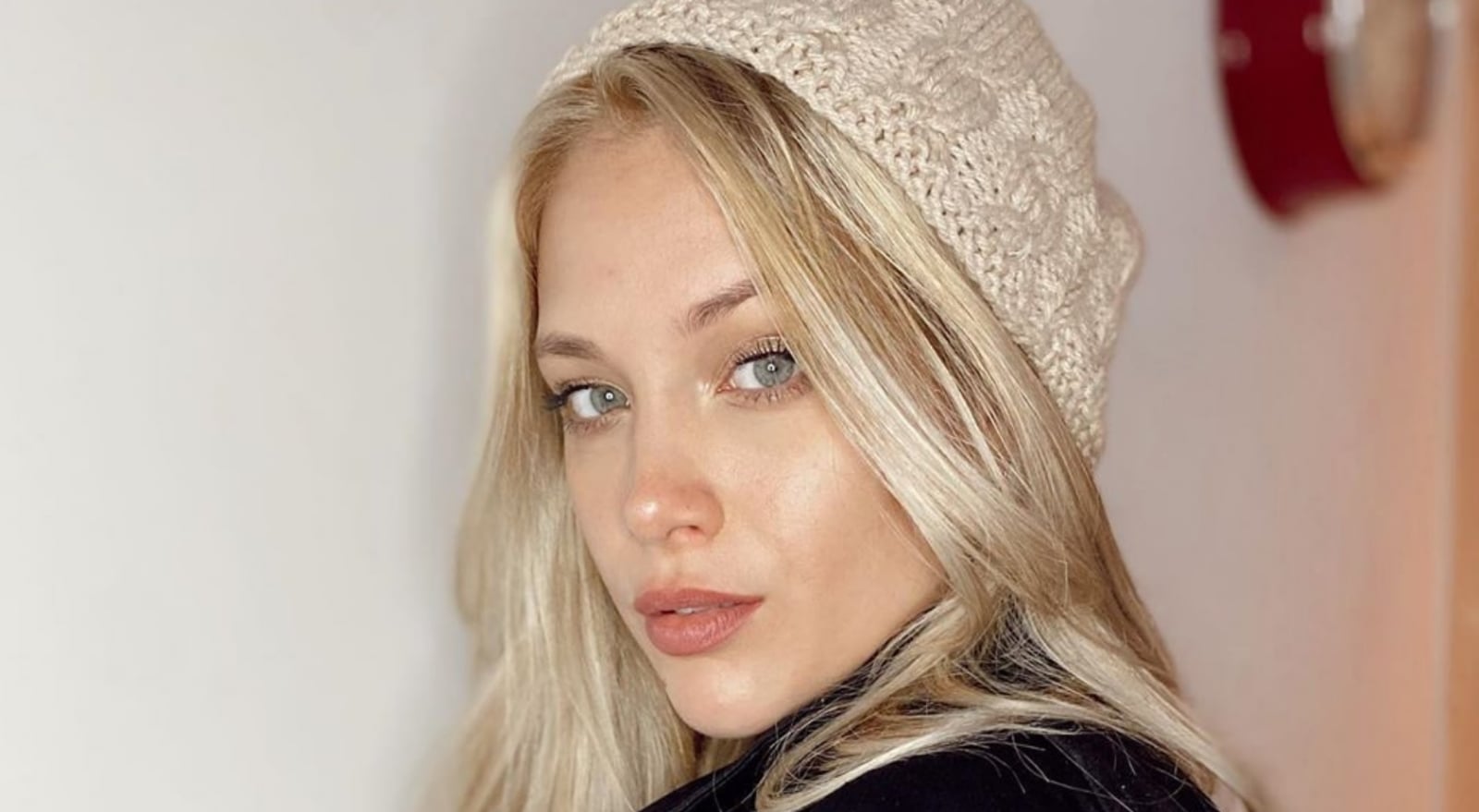 BARBIE VÉLEZ