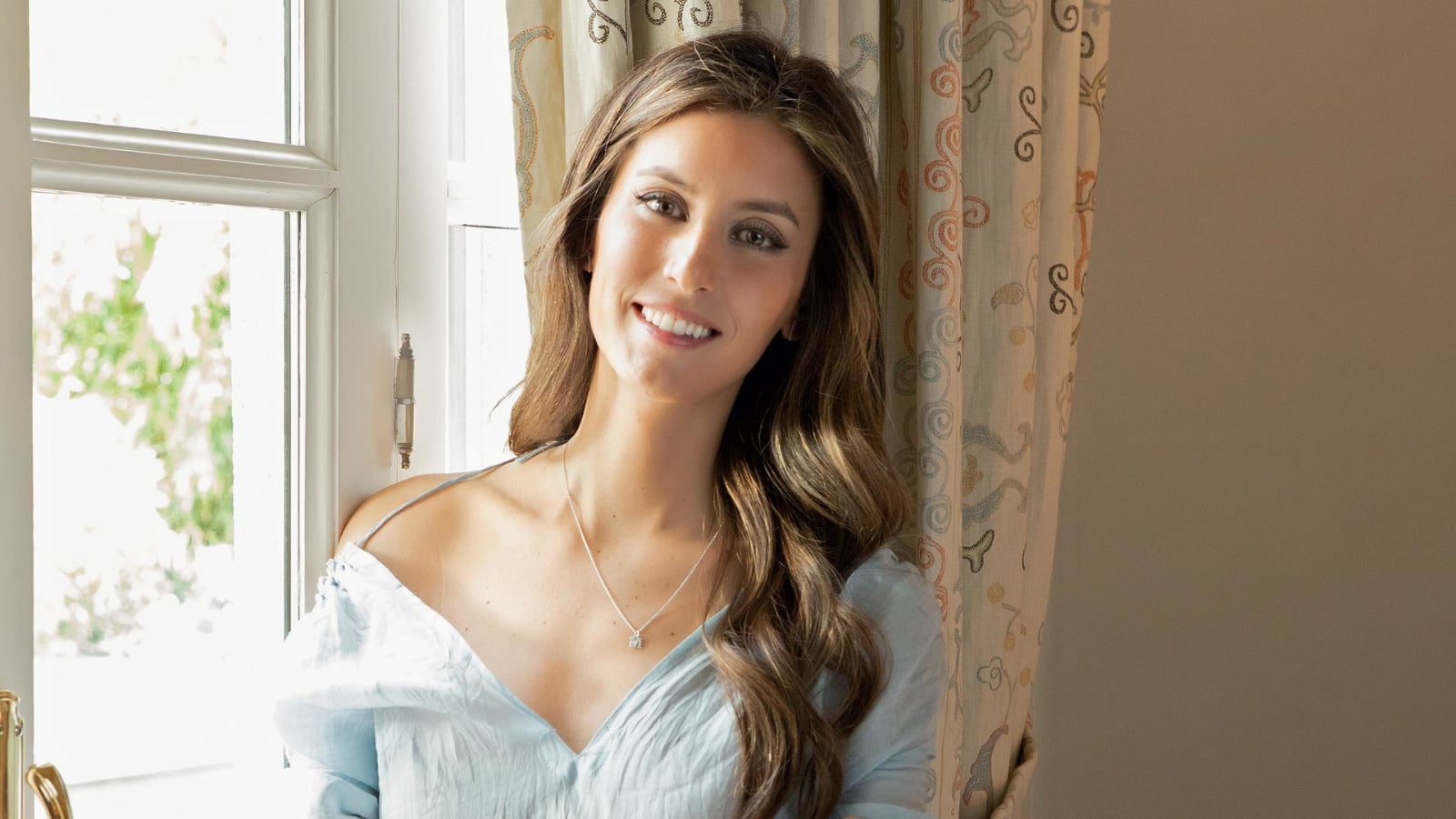Ana Boyer - sonrisa